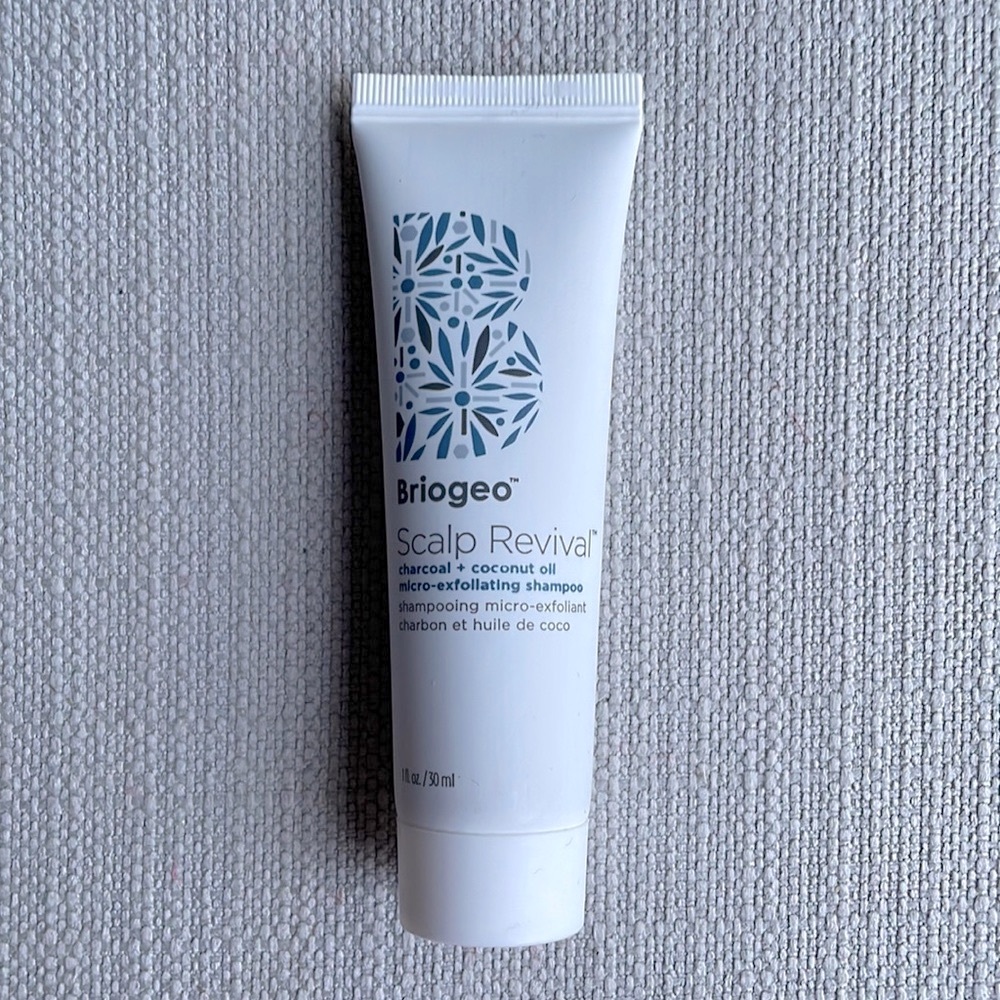 BRIOGEO MINI Scalp Revival Charcoal +Coconut Oil Micro-Exfoliating Scrub